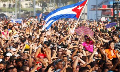 20151216152235-jovenes-cubanos.jpg