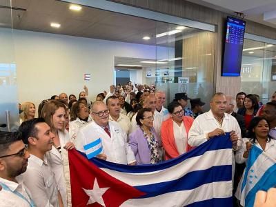 --En Honduras médicos cubanos para fortalecer sistema de salud